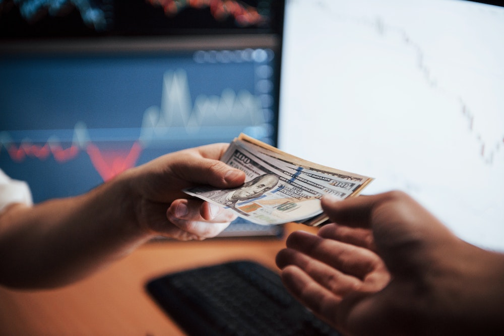 Pandémie et salaires : comment atteindre 2400 euros net en temps de crise?