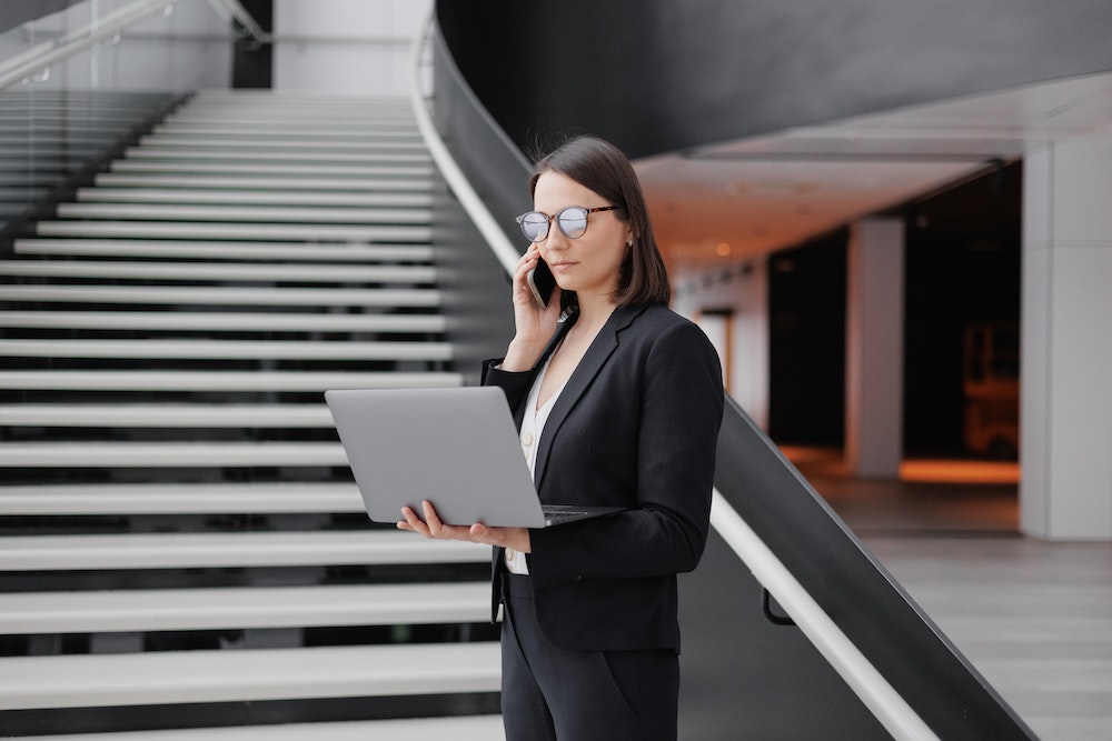 Les caractéristiques essentielles de l'activité commerciale : un regard approfondi